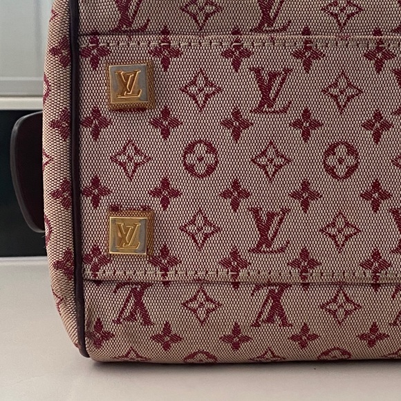 Authentic Louis Vuitton Josephine Cerise Handbag - Picture 12 of 15